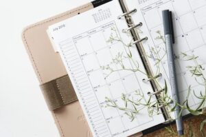 Calendar of the last days of the Year. New Year's resolutions. Mindletic Blog