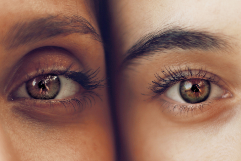 Eyes of two faces photographed close together. Extroverts and introverts - what are the differences? Mindletic Blog